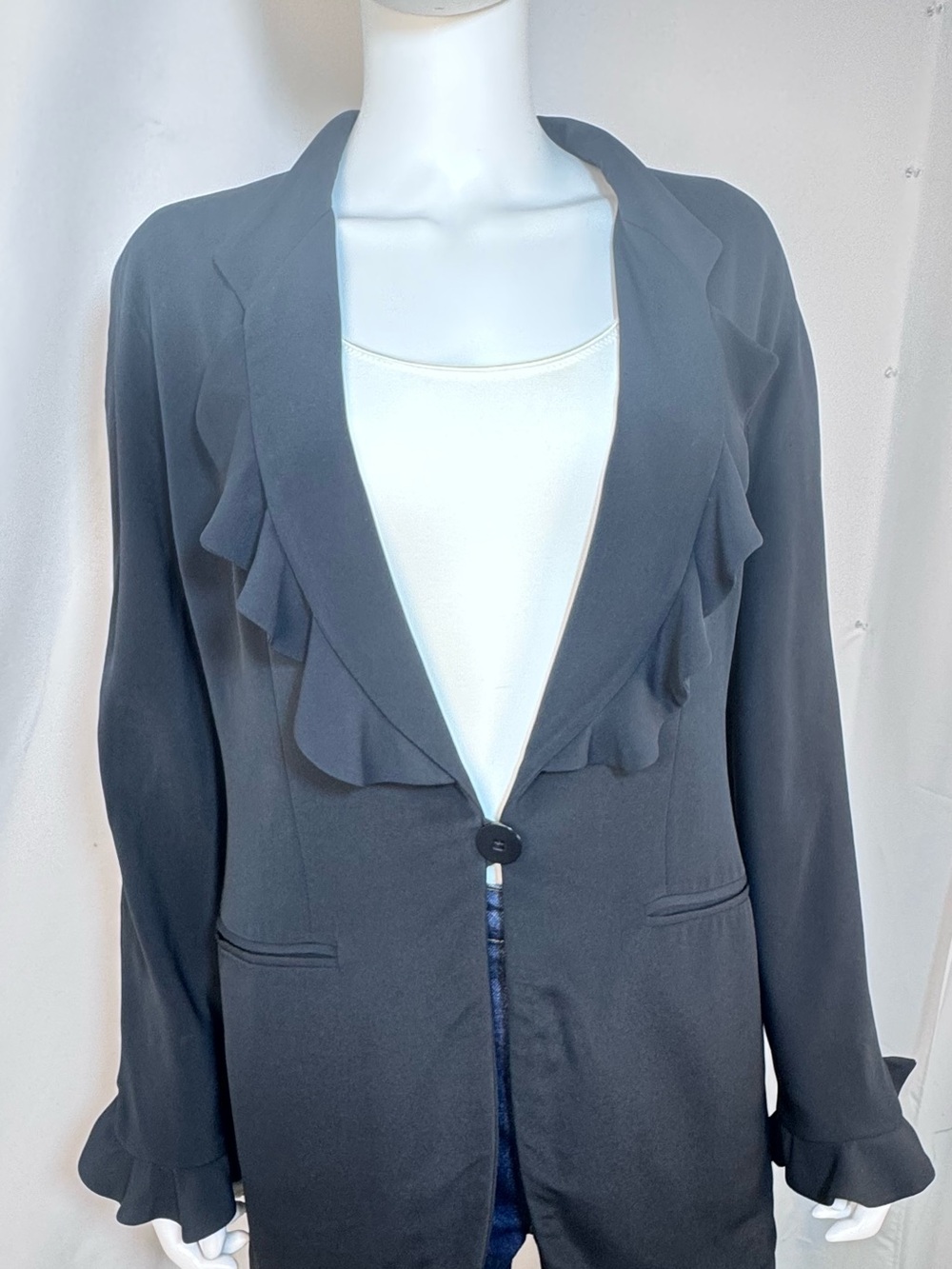 VTG Giorgio Armani Le Collezioni Black Silk Ruffle Lapel Blazer Jacket 10 IT 44